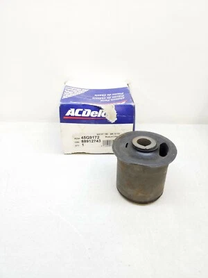 Buje de brazo de control delantero 45G9172 ACDelco para Jeep Grand Cherokee 1993-1998 Foto 1 de 3