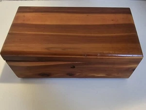 Vintage Miniature 9" Lane Cedar Chest With Hinged Lid Wooden Jewelry/Trinket Box - Picture 1 of 19