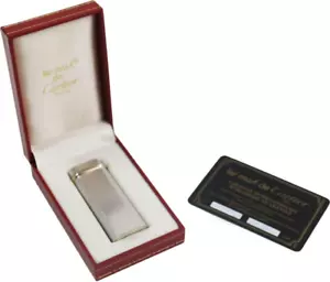 Encendedor de gas Cartier en funcionamiento plateado dorado Trinity Hairline ovalado con caja - Imagen 1 de 9