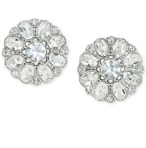 $55 Carolee silver tone crystal cluster Button clip on earrings Jc900 - Picture 1 of 4