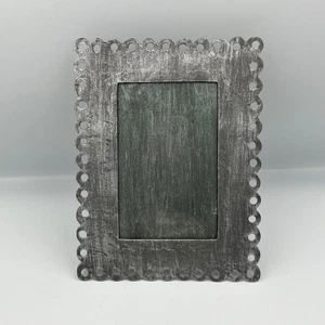 Rustic Silver Scalloped Edge Tabletop Photo Frame Display - Picture 1 of 7