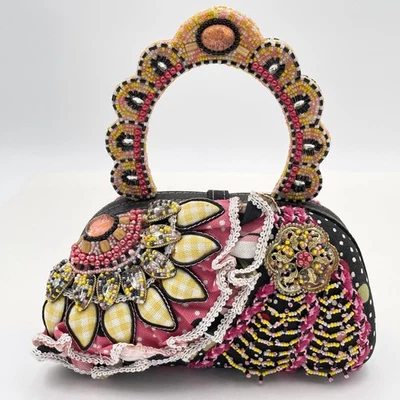 Bolso de Mano Mary Frances Para Mujer Rosa Amarillo Con Cuentas Asa Superior Cartera Floral Lunares Foto 1 de 4