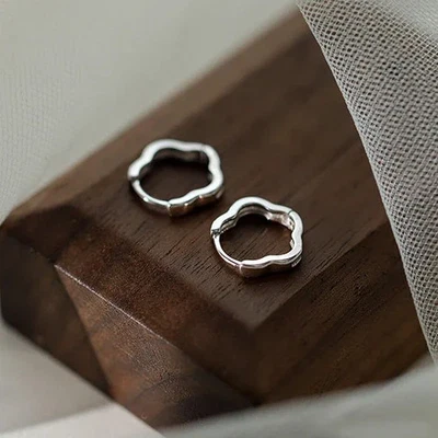 Pendientes de aro con flores de plata de ley para mujer joyas naturales en forma de planta Foto 1 de 4