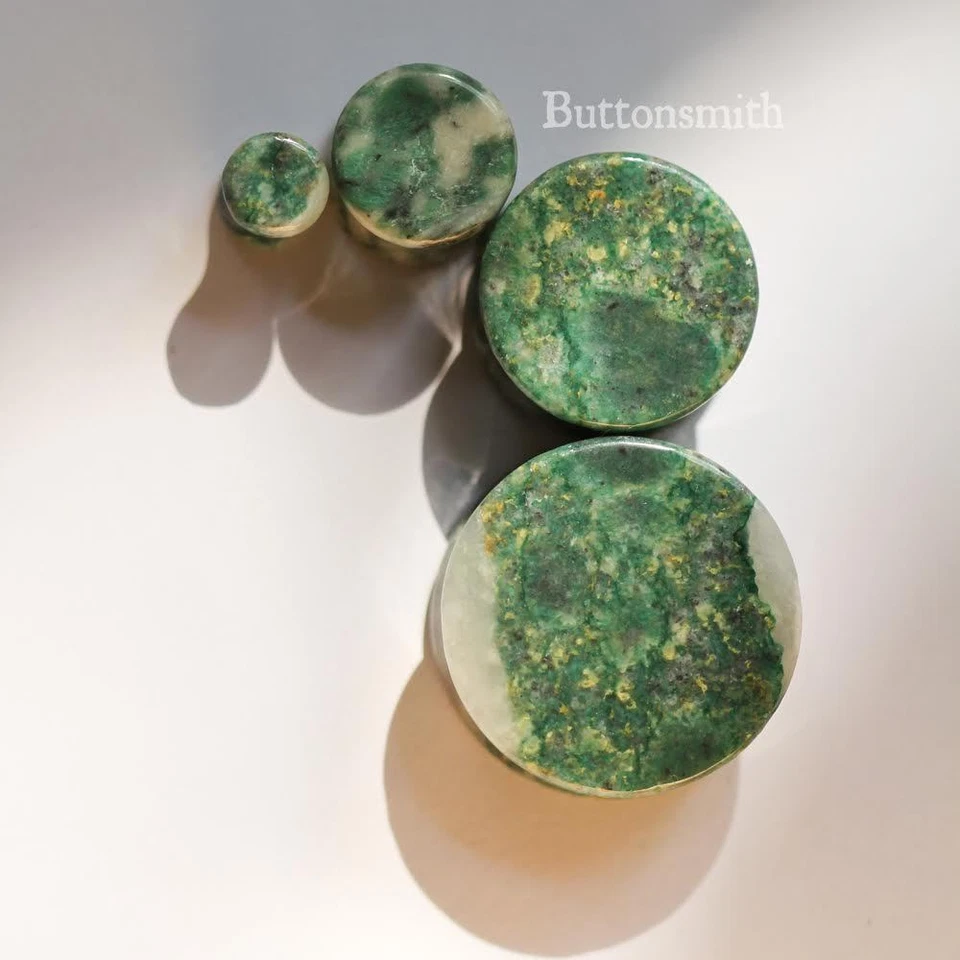 Пара пробок/датчиков из органического камня нефрита Qinghai с двойным расширением - 6 мм - 25 м 10 размер - Изображение 1 из 2