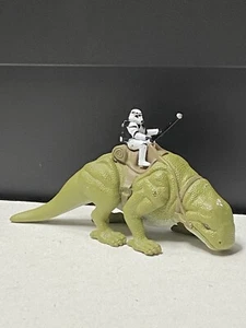 Vtg Star Wars Micro Machines Sandtrooper & Dewback Figures Galoob 1996 - Picture 1 of 7