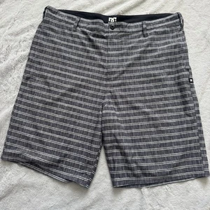 DC Shoes Gris Rayas Híbrido Board Shorts Talla 40 Surf Skate Informal - Imagen 1 de 10