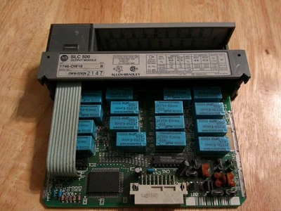 ALLEN BRADLEY SLC 500 1746-OW16 Ser. Módulo de salida B Foto 1 de 3