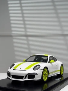 Porsche 911 R (White/ Yellow Stripes) [Spark] 1:18 scale - Picture 1 of 4