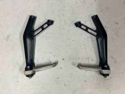 estribo trasero genuino Yamaha YZF-R1 2CR (2015-2023) OEM izquierda/derecha Foto 1 de 4