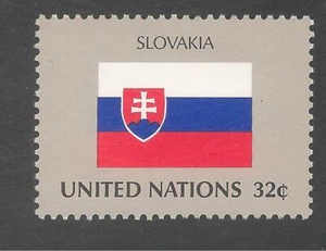 United Nations #720 (A185) VF MNH - 1998 32c Flag of Slovakia - Imagen 1 de 1