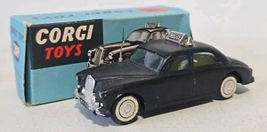 Original Corgi Toys 209 Riley Pathfinder Police Car Spot light & Bell Boxed - Picture 1 of 10