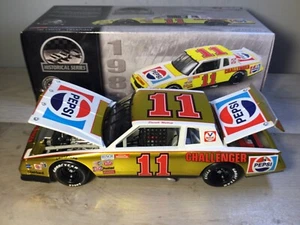 XRARE 1:24 Darrell Waltrip #11 PEPSI CHALLENGER 1983 LIQUID COLOR NASCAR 1of 350 - Picture 1 of 7