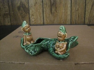 CERÁMICA ARCADIA VINTAGE AÑOS 50 2 DUENDES ELFOS SENTADOS EN TRONCOS DE ÁRBOL - Imagen 1 de 23