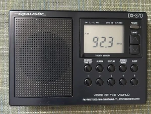 Realistic DX-370 Voice Of World FM Stereo MW/SW/PLL Synthesized Receiver getestet - Bild 1 von 13