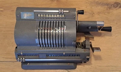Machine à Calculer ancienne Multo Modèle 13 - Photo 1/4