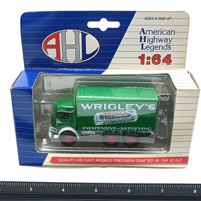 Camión fundido a presión AHL Wrigley's Green 1:64 American Highway Legends NUEVO Foto 1 de 4