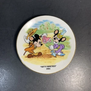 Disneyland Walt Disney World Mini Plate - Mickey & Minnie Nifty Nineties - 1941 - Picture 1 of 4