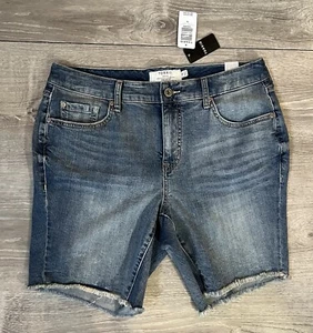 Torrid 8" Shorts hoher Bund Vintage Stretch Denim blau Jeans ausgefranster Saum Gr. 10 NEU - Bild 1 von 10