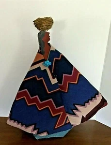 SOUTHWEST NATIVE AMERICAN AZTEC FOLK ART WOOD WOMAN STATUE - Picture 1 of 8