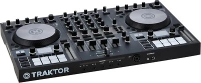 Controlador DJ Native Instruments S4 Mk3 Traktor Kontrol Japón Foto 1 de 4