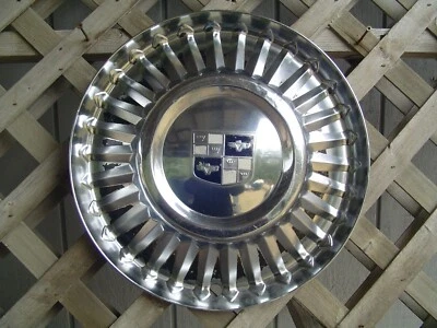 ONE VINTAGE 1957 1958 STUDEBAKER SILVER GOLDEN HAWK COMMANDER STARLINER HUBCAP - Image 1 of 4
