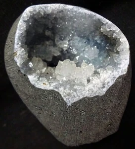 Apophyllite crystals cube on MM Quartz in geode formation mineral specimen - Picture 1 of 3