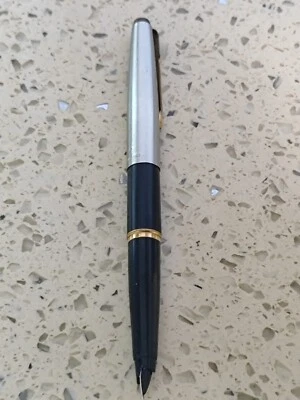 De colección Parker 45 Jacobs Mauric Negro, Pluma Estilográfica, Plata Nuevo en Paquete Mediano Francia Foto 1 de 4