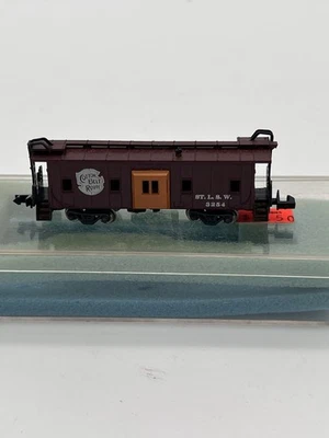 Con-Cor  N Gauge Model Railroad - Cotton Belt Route ST. L. S. W. 3254 Caboose. - Image 1 of 4