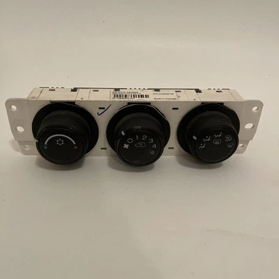 06-10 Hummer H3 H3T Calentador AC Temperatura Climatizador Interruptor Módulo OEM USO Foto 1 de 4