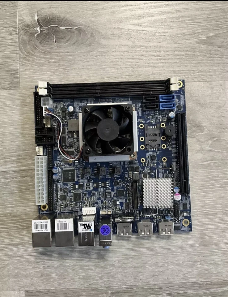 Kontron KTQM87/mITX 810554-4500 Motherboard /w Core i7-4860EQ CPU - Bild 1 von 4