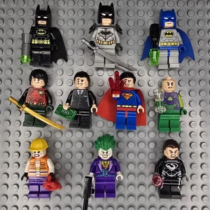 Lego DC Super Heroes Minifigures Lot and Accessories - Picture 1 of 1