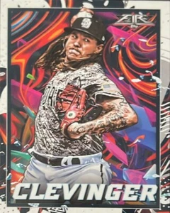 2022 Topps Fire #110 Mike Clevinger - Bild 1 von 2