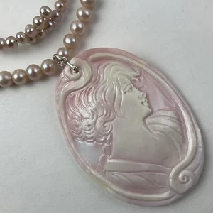 M&M Scogramiglio Hand Carved Pink Conch Cameo Pendant Pearl Necklace 925 & Gift - Picture 1 of 24