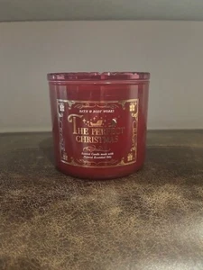 NEW! BATH & BODY WORKS THE PERFECT CHRISTMAS 3-WICK LARGE SCENTED CANDLE 14.5 oz - Picture 1 of 2