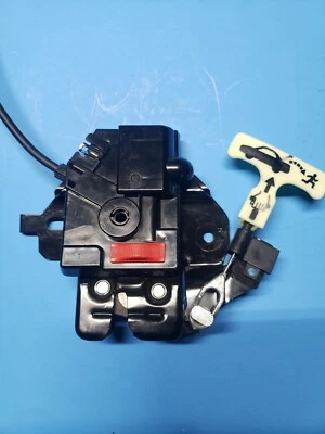 Chevrolet Malibu 2001-2004 OEM maletero pestillo actuador tapa cubierta liberación Foto 1 de 4