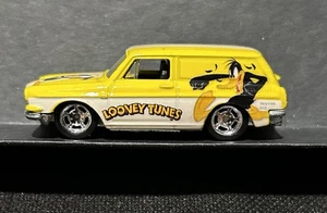 Looney Tunes - Hot Wheels - Custom 1969 VW Squareback - Loose - 1:64 - Picture 1 of 4