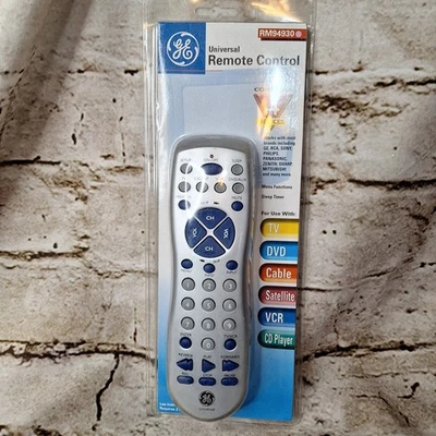 GE Universal Remote Control RM94930 tv dvd cable satellite vcr cd player - Image 1 of 4