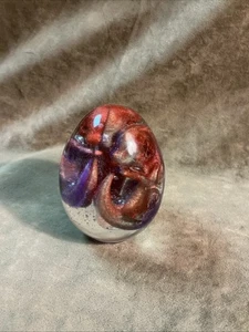 Vintage 1970s acrylic baby dinosaur egg clear paperweight unusual design - Picture 1 of 9