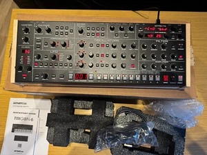 Sequential Trigon-6 Desktop - Synthesizer wie NEU mit Restgarantie und OVP - Bild 1 von 14