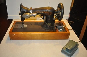 Vintage Singer Nähmaschine tragbar komplett J130777 getestet & funktionsfähig - Bild 1 von 11