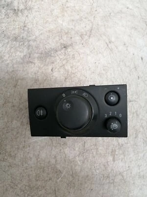 Vauxhall Vectra 2000-2009 Headlight Switch 13230798 - Image 1 of 4