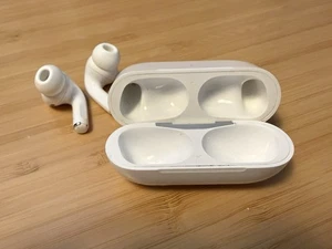 Apple AirPods Pro with MagSafe Wireless Charging Case - White - Picture 1 of 6