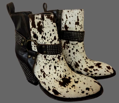 Old Gringo "Connie" Cow Hide Animal Print & Studded Cowgirl Booties - 10 B - Imagem 1 de 4