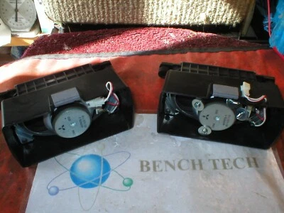 Juego de altavoces Mitsubishi 480P678-1 para modelo LT-40134 Foto 1 de 3