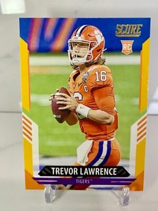 2021 Score Trevor Lawrence GOLD RC Clemson Rookie Jaguars SSP Jaguars RARE - Picture 1 of 2