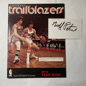 1971-72 Portland Trailblazers / Buckaroos combo Yearbook + Geoff Petrie auto 3X5 - Picture 1 of 4