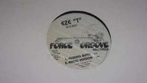 EZE "T" WITH (D.J) DAZZ - KICKING BUTTS   12" RECORD - SING-067 - Picture 1 of 3