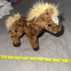 Muñeca de peluche caballo pequeño marrón beige - Imagen 1 de 3