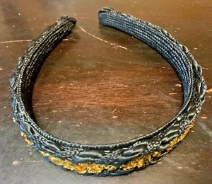 High-Quality Heavy-Duty No-Slip Black & Gold Hairband - Picture 1 of 5