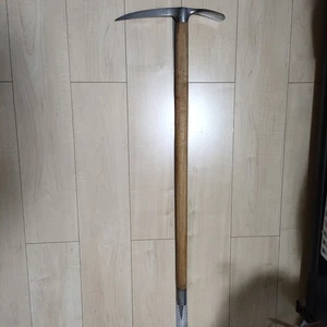 Vintage Haesler Eispickel - Holzgriff - Sammlerstück Alpenausrüstung - Swiss Made - Bild 1 von 6